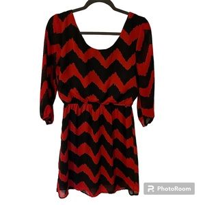 Love Rein Red/Black Chevron Dress Sheer 3/4 Sleeves Lined
